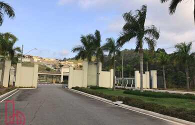 Imagem: A casa em condomínio possui 5 Dormitórios, 5 Banheiros, 4