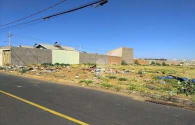 Imagem 2: Terreno à venda, 745 m² por R$ 450.000,00 - Pequis - Uberlândia/MG