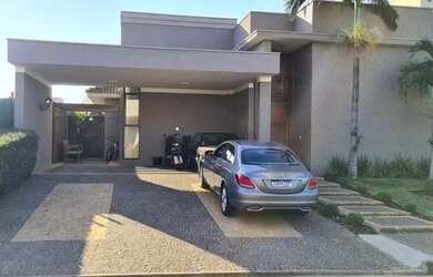 Imagem: A casa em condomínio possui 3 Dormitórios, 5 Banheiros, 5