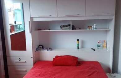 Imagem: O apartamento possui 2 Dormitórios, 1 Banheiro, 1 Vaga na garagem