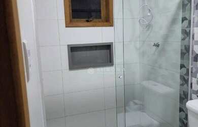 Imagem: A casa possui 5 Dormitórios, 3 Banheiros, 3 Vagas na garagem