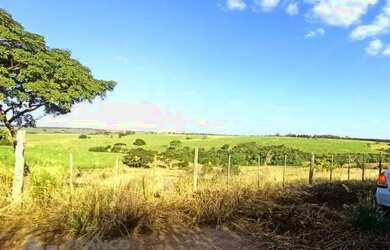 Imagem: A fazenda possui 3.146.000m² de Área e está localizado em