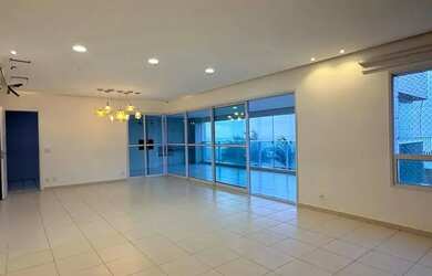 Imagem: O apartamento possui 4 Dormitórios, 5 Banheiros, 4 Vagas na