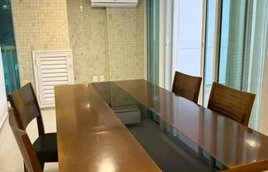 Imagem: O apartamento possui 1 Dormitório, 1 Banheiro, 1 Vaga na garagem