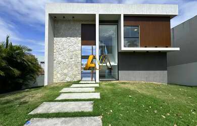 Imagem: A casa em condomínio possui 4 Dormitórios, 5 Banheiros, 5