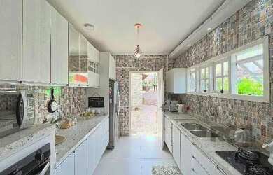 Imagem 13: Casa em Porto Alegre, no bairro Hípica, com 2 dormitório s , e 2 banheiros,...