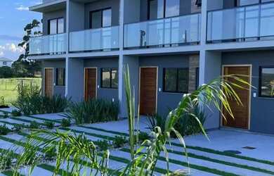 Imagem: A casa possui 2 Dormitórios, 1 Banheiro, 1 Vaga na garagem