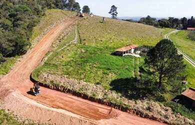 Imagem 15: Construa seu espaço de lazer com vista e muito verde ao redor!