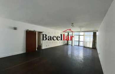 Imagem: O apartamento na cobertura possui 5 Dormitórios, 5 Banheiros