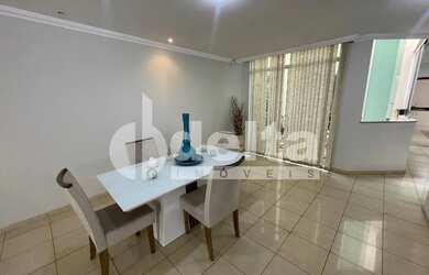 Imagem 3: Casa Residencial ou Comercial disponível para locação e venda no bairro...