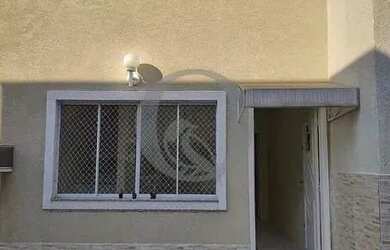 Imagem: A casa possui 2 Dormitórios, 3 Banheiros, 1 Vaga na garagem