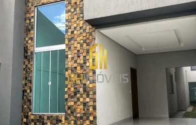 Imagem: A casa possui 3 Dormitórios, 3 Banheiros, 2 Vagas na garagem