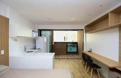 Imagem: O studio possui 1 Dormitório, 1 Banheiro, 1 Vaga na garagem