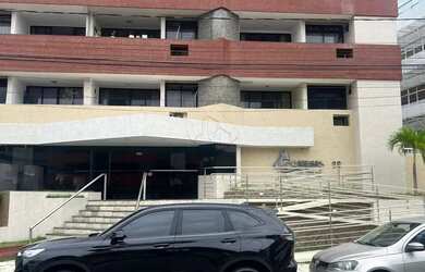 Imagem: O apartamento possui 1 Dormitório, 1 Banheiro, 1 Vaga na garagem