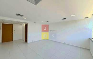 Imagem: O depósito possui 1 Vaga na garagem, 32m² de Área e está