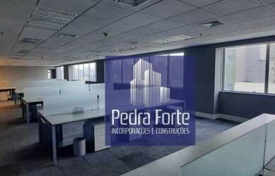 Imagem: O depósito possui 5 Vagas na garagem, 507m² de Área e está