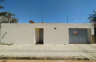 Imagem: A casa possui 3 Dormitórios, 2 Banheiros, 127m² de Área e