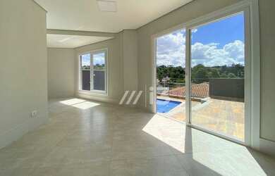 Imagem: A casa possui 3 Dormitórios, 3 Banheiros, 2 Vagas na garagem