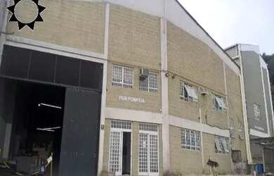 Imagem: O depósito possui 900m² de Área e está localizado em Chácaras