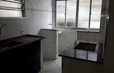 Imagem: O apartamento possui 1 Dormitório, 1 Banheiro, 1 Vaga na garagem