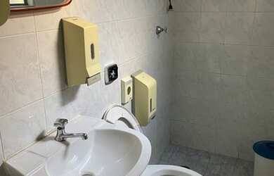 Imagem 5: Galpão/Depósito/Armazém para aluguel e venda possui 700 metros quadrados