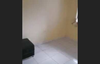 Imagem: A casa possui 2 Dormitórios, 1 Banheiro e Varanda e está localizado