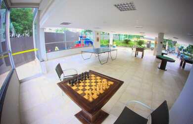 Imagem: O apartamento possui 1 Dormitório, 1 Banheiro, 1 Vaga na garagem