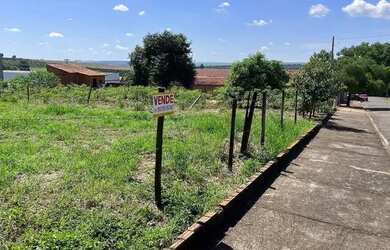 Imagem: O terreno possui 480m² de Área e está localizado em Brotas
