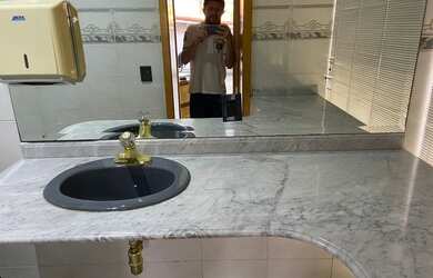 Imagem 1: Galpão/Depósito/Armazém para aluguel e venda possui 700 metros quadrados