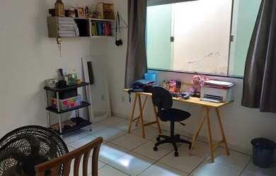 Imagem: A casa em condomínio possui 3 Dormitórios, 2 Banheiros, 2