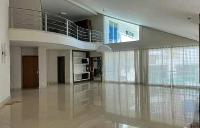 Imagem: A casa em condomínio possui 5 Dormitórios, 5 Banheiros, 5