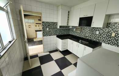 Imagem: A casa em condomínio possui 3 Dormitórios, 2 Banheiros, 2