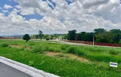 Imagem: O terreno possui 254m² de Área e está localizado em Senador