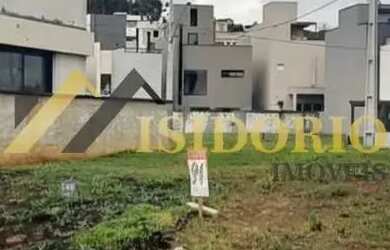 Imagem: O terreno possui 128m² de Área e está localizado em Santa