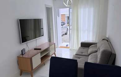 Imagem: A casa em condomínio possui 2 Dormitórios, 3 Banheiros, 2