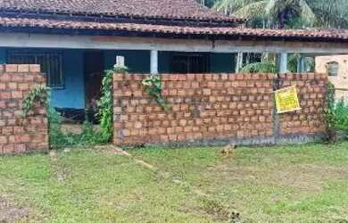 Imagem: A casa possui 4 Dormitórios, 1 Banheiro e 2056m² de Área