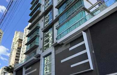 Imagem: O depósito possui 2 Vagas na garagem e 65m² de Área e está