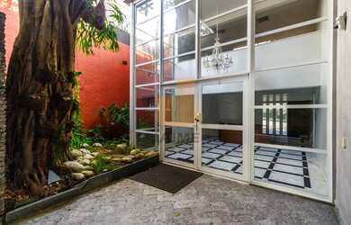 Imagem 3: Casa Comercial com 7 Salas 9 Vagas em Pacaembu