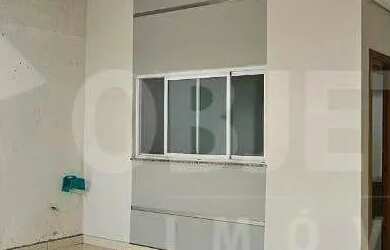 Imagem: A casa possui 2 Dormitórios, 2 Banheiros, 2 Vagas na garagem