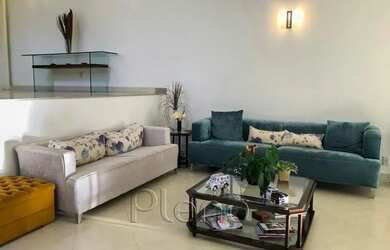 Imagem: A casa em condomínio possui 4 Dormitórios, 3 Banheiros, 5