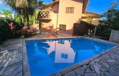 Imagem: A casa em condomínio possui 4 Dormitórios, 3 Banheiros, 4