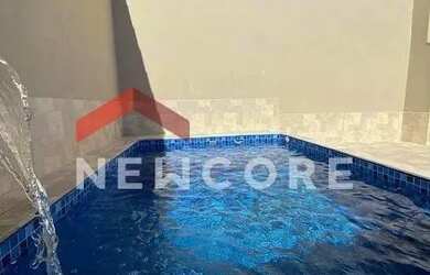 Imagem: A casa possui 2 Dormitórios, 2 Banheiros, 2 Vagas na garagem