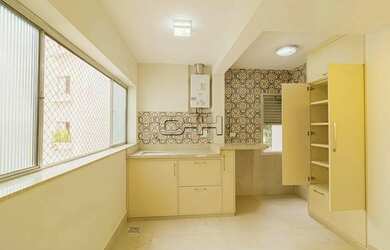 Imagem: O apartamento possui 3 Dormitórios, 2 Banheiros, 2 Vagas na