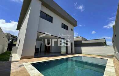 Imagem: A casa em condomínio possui 4 Dormitórios, 5 Banheiros, 4