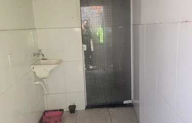 Imagem: A casa possui 1 Dormitório, 1 Banheiro e 30m² de Área e está