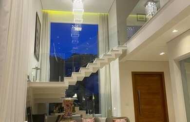 Imagem: A casa em condomínio possui 1 Dormitório, 4 Banheiros, 2 Vagas