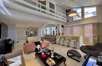 Imagem: A casa em condomínio possui 5 Dormitórios, 5 Banheiros, 4