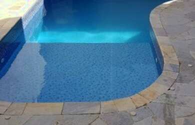 Imagem: A casa em condomínio possui 3 Dormitórios, 4 Banheiros, 10m²