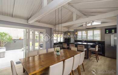 Imagem: O apartamento na cobertura possui 3 Dormitórios, 2 Banheiros