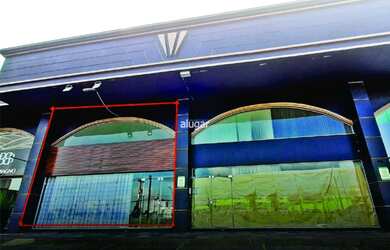 Imagem: O depósito possui 5 Vagas na garagem, 500m² de Área e está